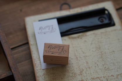 Ivy Snow Rubber Stamp - Swan