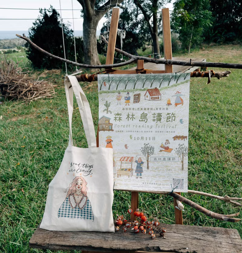 La Dolce Vita Tote Bag - Blue Gingham Girl